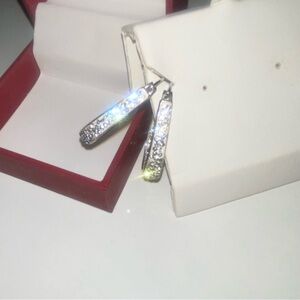 Beautiful earrings with crystals!